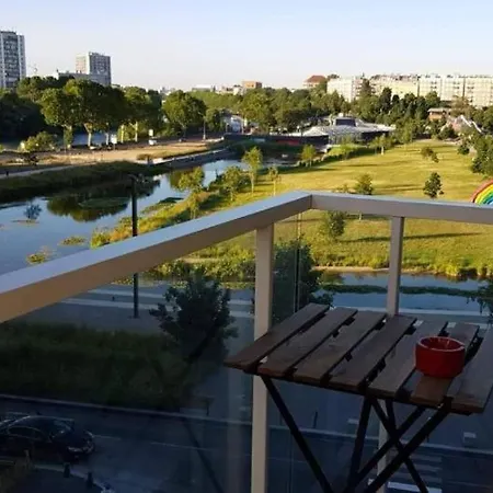 Apartment Modern Comfort With Balcony *