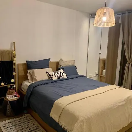 Modern Comfort With Balcony Saint-Ouen (Seine-Saint-Denis)